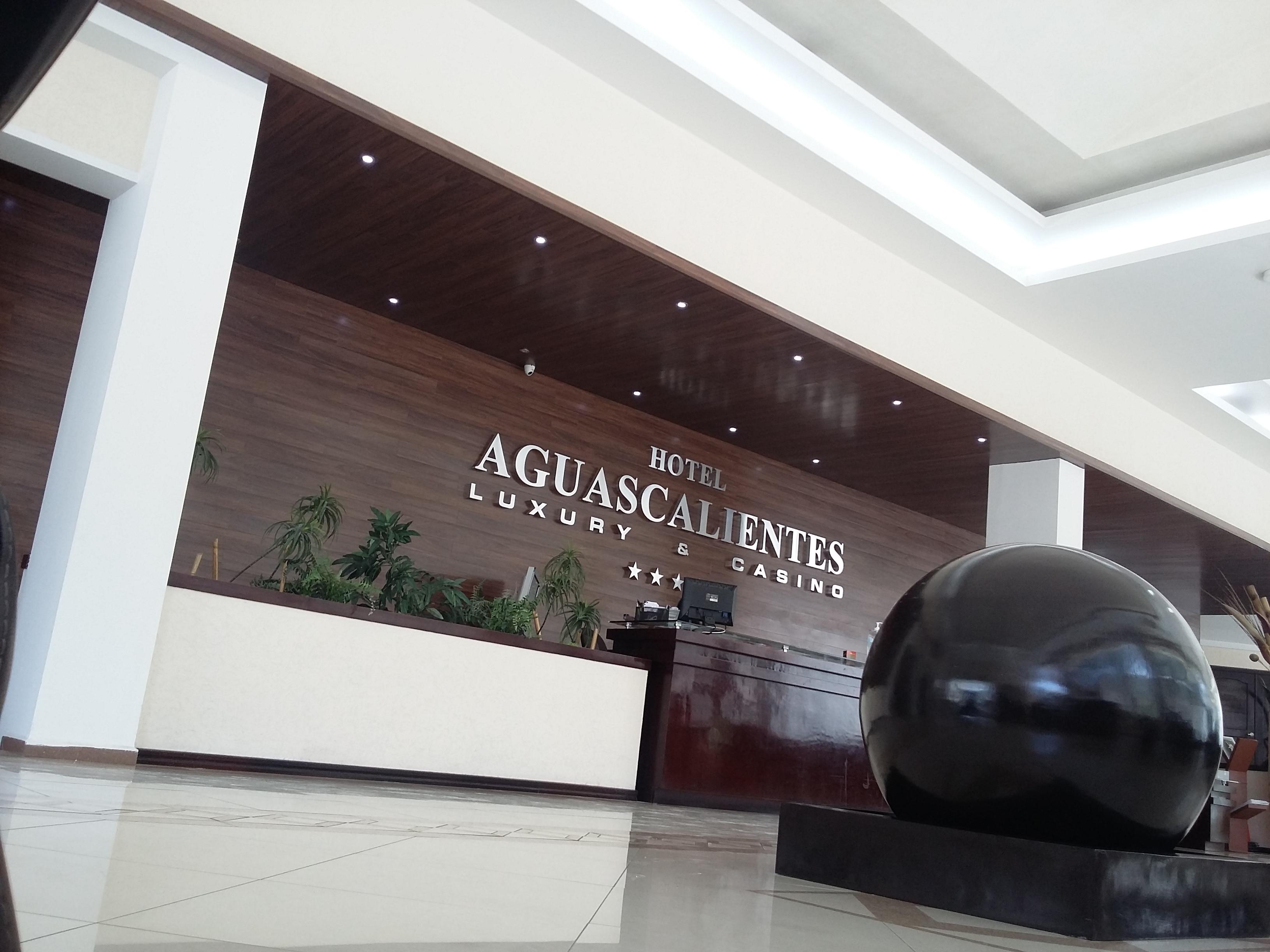 Wyndham Garden Aguascalientes Hotel & Casino ภายนอก รูปภาพ