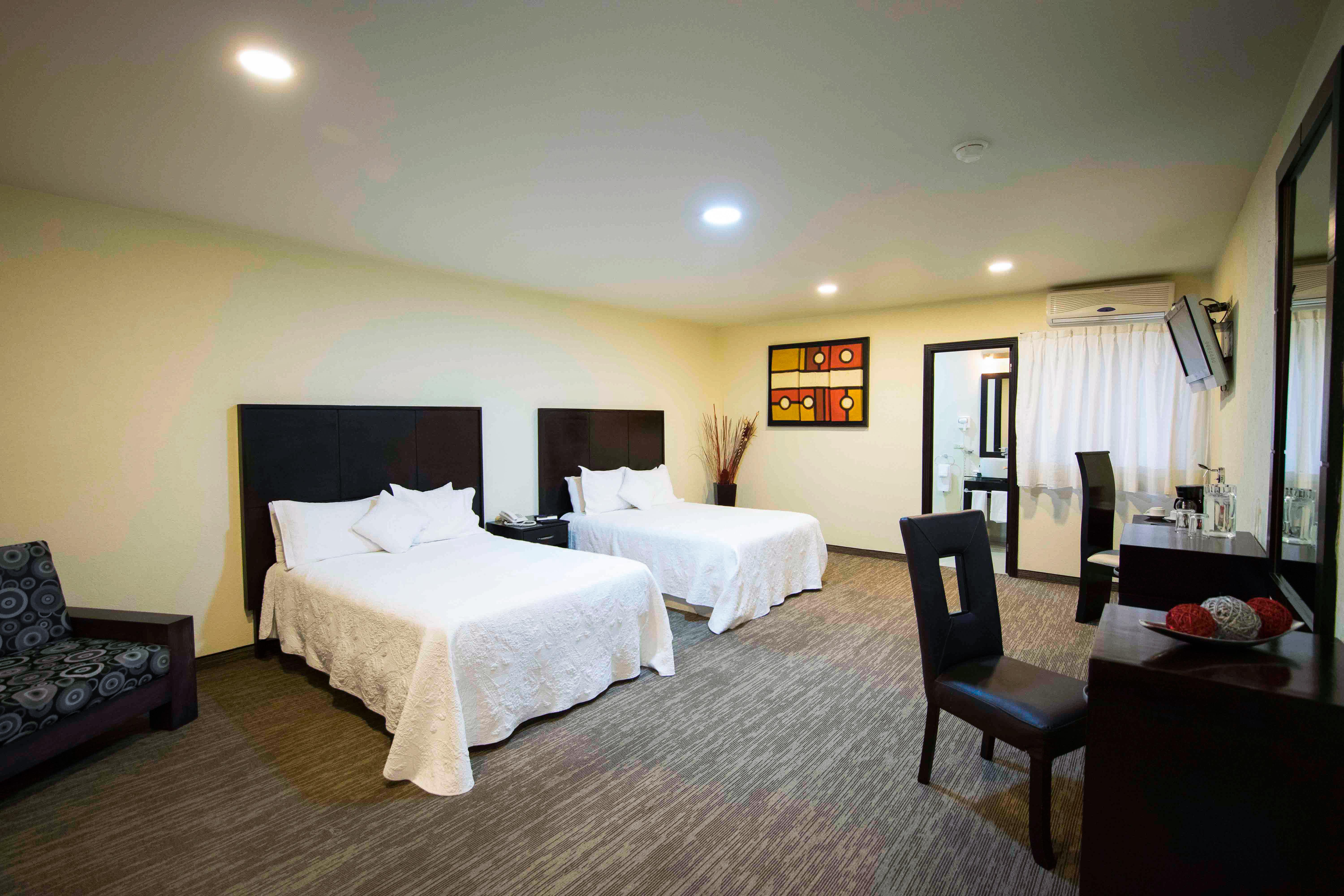 Wyndham Garden Aguascalientes Hotel & Casino ภายนอก รูปภาพ