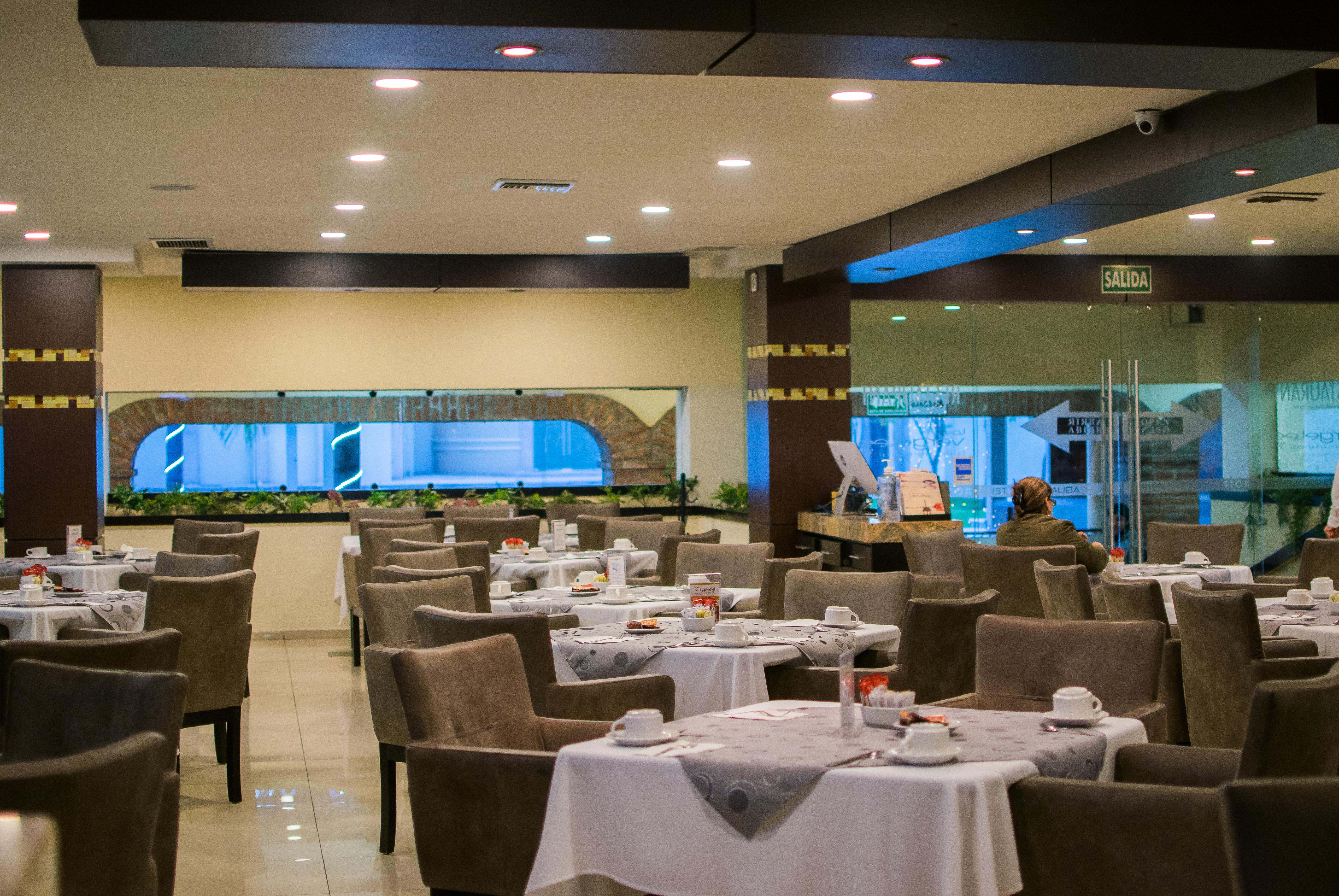 Wyndham Garden Aguascalientes Hotel & Casino ภายนอก รูปภาพ