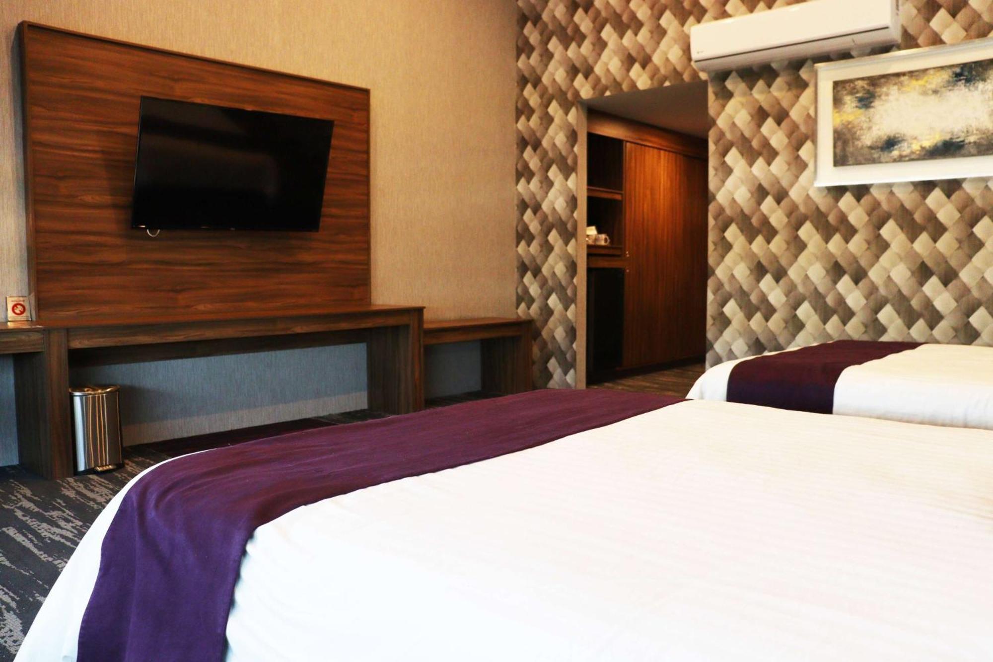 Wyndham Garden Aguascalientes Hotel & Casino ภายนอก รูปภาพ