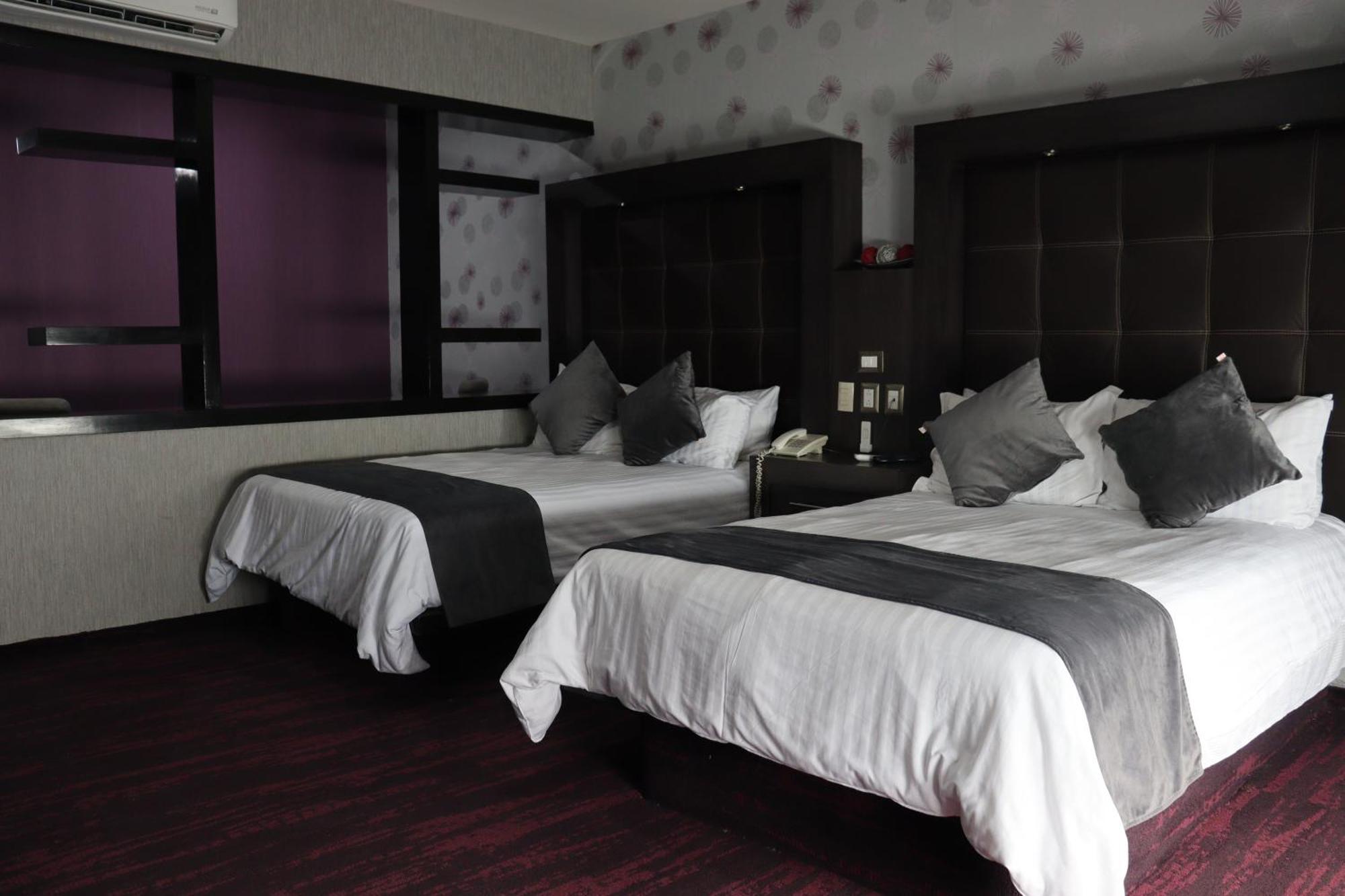 Wyndham Garden Aguascalientes Hotel & Casino ภายนอก รูปภาพ